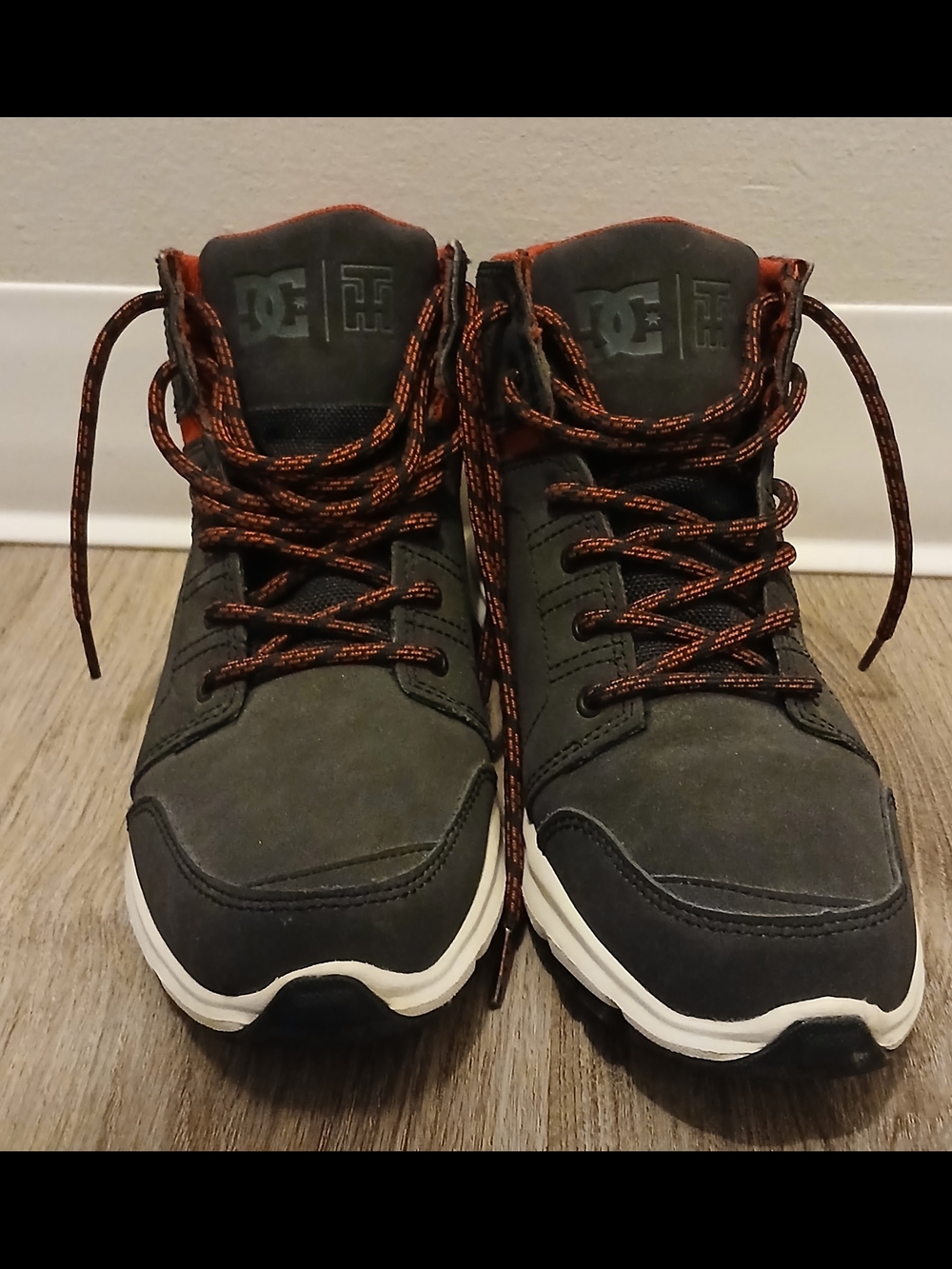 DC Men’s Dark Gray High-Top Sneakers with Red Accents